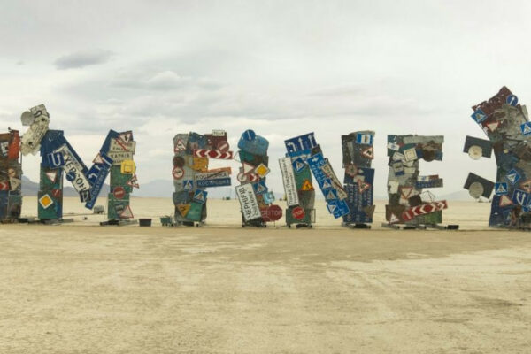 icabcm fine ukrad197na prezentuvala instalyaciyu z rud197n na festivali burning man foto 66ccab2476691 Iʼm Fine: Україна презентувала інсталяцію з руїн на фестивалі Burning Man, фото