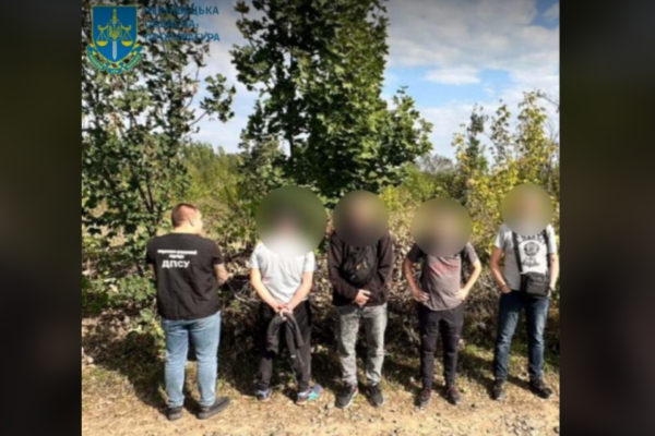 30 tisyach dolariv za nezakonne perepravlennya do moldovi pidozryuyut zhitelya xmelnichchini 66ebd4a5039ad 30 тисяч доларів за незаконне переправлення до Молдови – підозрюють жителя Хмельниччини