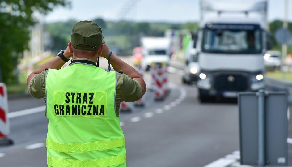 na odnomu z punktiv propusku na kordoni z polshheyu pochavsya remont mozhlivi chergi 66ee78088f067 На одному з пунктів пропуску на кордоні з Польщею почався ремонт – можливі черги