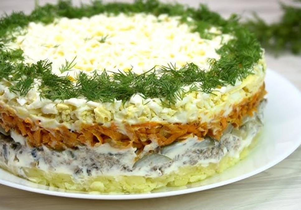 recepti salativ smachnij ribnij salat violeta 66d9d80d4f199 Рецепти салатів: Смачний рибний салат «Віолета»