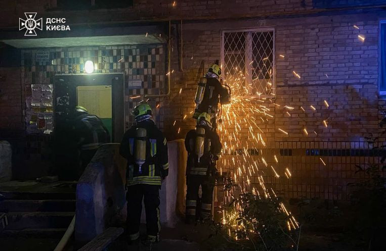 u kiyevi stalasya smertelna pozhezha foto 66d4941570e36 У Києві сталася смертельна пожежа, фото