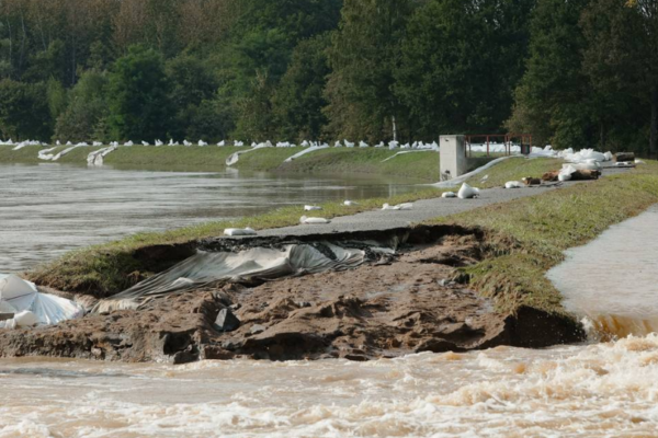 u polshhi rozshirili zonu stixijnogo lixa cherez masshtabni poveni detali 66ee78c5e487f У Польщі розширили зону стихійного лиха через масштабні повені — деталі