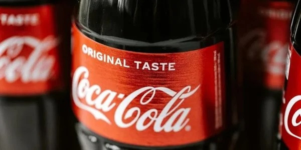 coca cola vidklikaye v avstrid197 28 miljoniv plyashok z napoyami cherez pomilku na virobnictvi 671c9d704b059 Coca-Cola відкликає в Австрії 28 мільйонів пляшок з напоями через помилку на виробництві