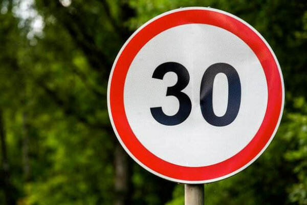 na mostu cherez richku libid u kiyevi vveli obmezhennya vagi ta shvidkosti dlya transportu 671f3f22b025a На мосту через річку Либідь у Києві ввели обмеження ваги та швидкості для транспорту