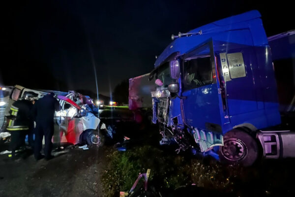 na vinnichchini vantazhivka zitknulas z mikroavtobusom zaginuli vsi pasazhiri ta vodij 671212717ef0c На Вінниччині вантажівка зіткнулась з мікроавтобусом – загинули всі пасажири та водій