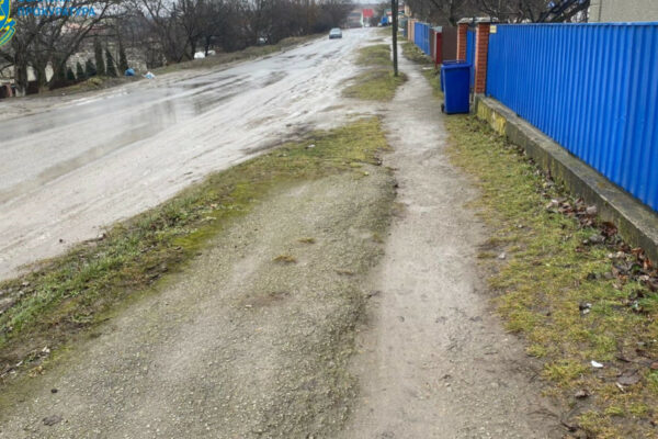 rozikrali 180 tisyach na remonti trotuaru na xmelnichchini suditimut silskogo golovu ta pidryadnika 671c9cd164adb Розікрали 180 тисяч на ремонті тротуару — на Хмельниччині судитимуть сільського голову та підрядника