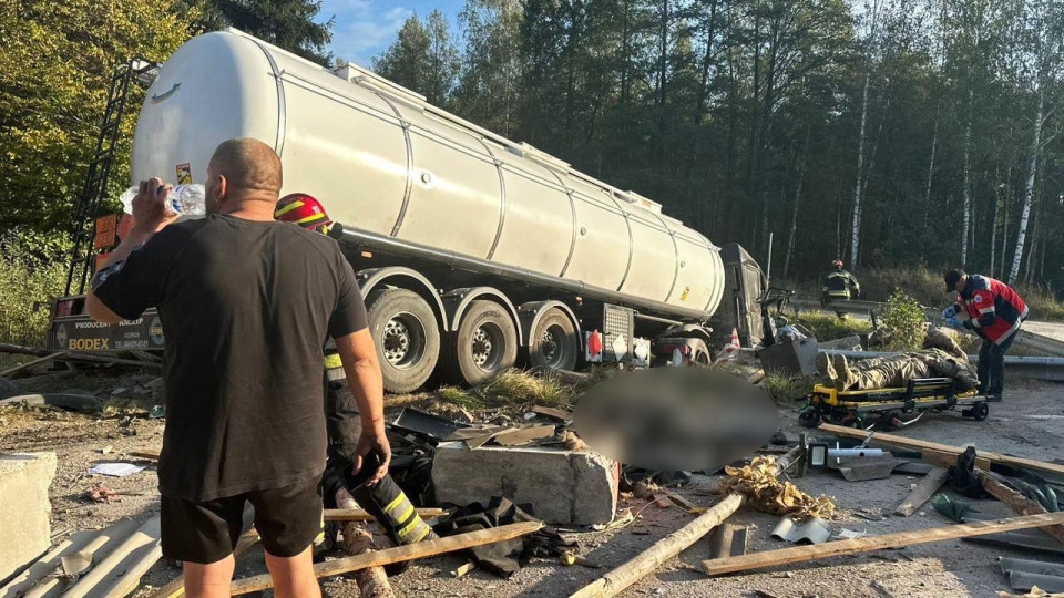 sud zalishiv pid vartoyu vodiya vantazhivki yakij vzhe prityaguvavsya za dtp iz zhertvoyu a teper vlashtuvav novu smertelnu avariyu na blokpostu 6712103528eaf Суд залишив під вартою водія вантажівки, який вже притягувався за ДТП із жертвою, а тепер влаштував нову смертельну аварію на блокпосту