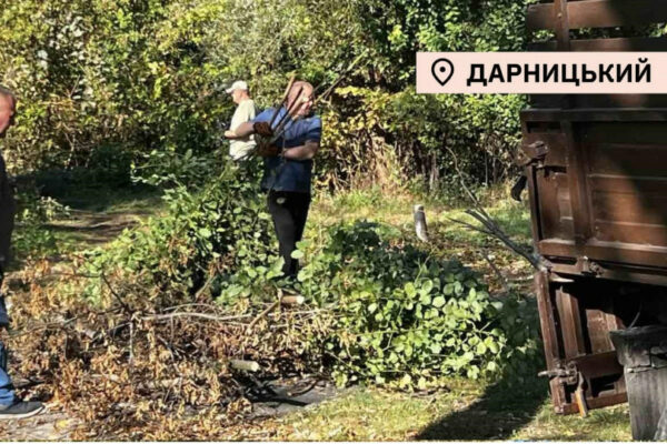 У чотирьох районах Києва прибрали стихійні звалища, фото u chotirox rajonax kiyeva pribrali stixijni zvalishha foto 672090e8946cb У чотирьох районах Києва прибрали стихійні звалища, фото