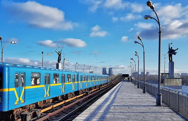 u kiyevi zakrili stanciyu metro dnipro pod197zdi pryamuyut bez zupinki 67078686504fe У Києві закрили станцію метро «Дніпро», поїзди прямують без зупинки