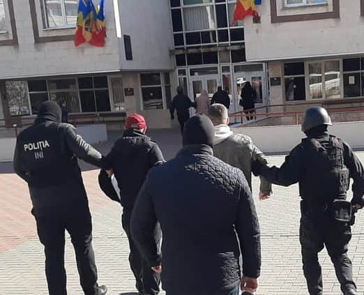 u moldovi sudili simox cholovikiv za pidgotovku masovix zavorushen pid chas protestiv u kishinevi 66fba69f685e4 У Молдові судили сімох чоловіків за підготовку масових заворушень під час протестів у Кишиневі