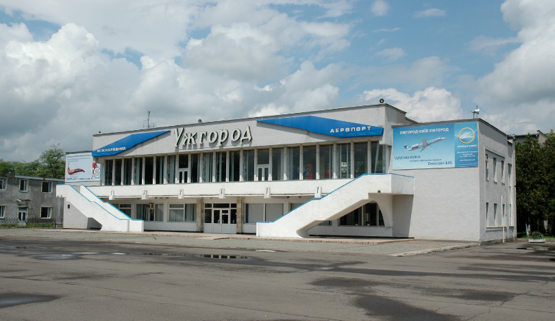 u ofisi prezidenta vidpovili chi vidnovit robotu aeroport uzhgorod 6710c14cb5e15 У Офісі Президента відповіли, чи відновить роботу аеропорт «Ужгород»