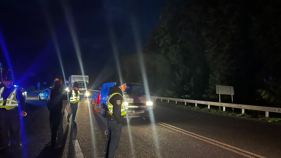 u vinnickij oblasti zitknulisya vantazhivka ta mikroavtobus ye zagibli sered nix nepovnolitni 671210fa09716 У Вінницькій області зіткнулися вантажівка та мікроавтобус – є загиблі, серед них неповнолітні