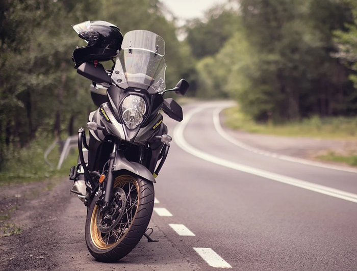 apelyacijnij sud pereglyanuv pokarannya dlya yunaka yakij u netverezomu stani ta bez sholoma rozd197zhdzhav na motocikli 6746d038ee529 Апеляційний суд переглянув покарання для юнака, який у нетверезому стані та без шолома роз'їжджав на мотоциклі