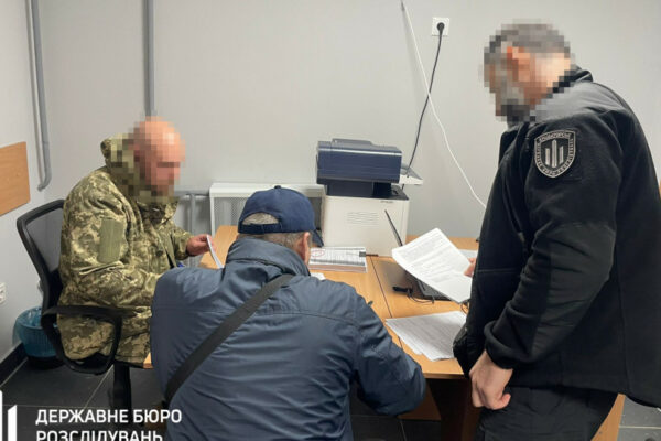 dbr vikrilo polkovnika yakij nezakonno oformiv bojovi viplati dlya druzhini shho ne sluzhila 6725d72a06362 ДБР викрило полковника, який незаконно оформив бойові виплати для дружини, що не служила