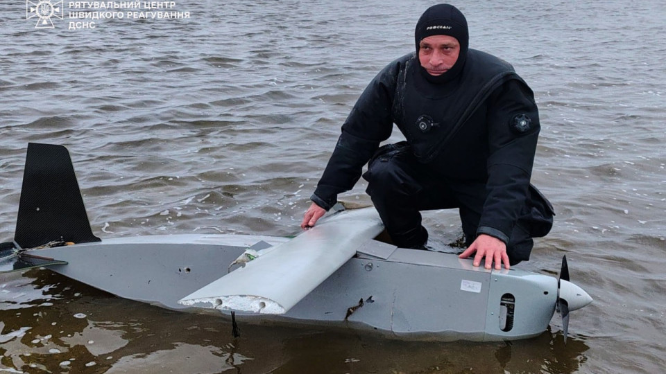 iz kid197vskogo vodosxovishha distali rosijskij bezpilotnik foto 673aef8e438c8 Із Київського водосховища дістали російський безпілотник, фото