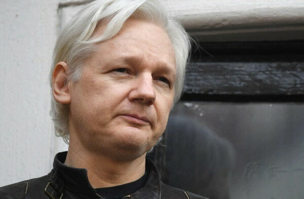 kongresmeni ssha zaklikali pomiluvati zasnovnika wikileaks dzhuliana assanzha 674822102216e Конгресмени США закликали помилувати засновника WikiLeaks Джуліана Ассанжа