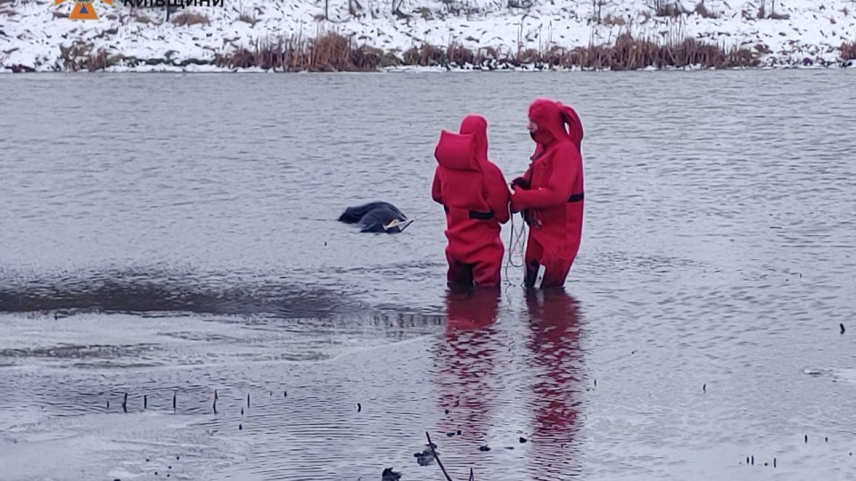 na kid197vshhini zi stavka distali tilo cholovika 6744295e0ca80 На Київщині зі ставка дістали тіло чоловіка