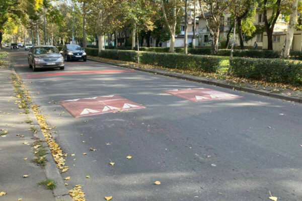 na vulicyax odesi zyavilisya berlinski podushki 672728992e044 На вулицях Одеси з’явилися берлінські подушки