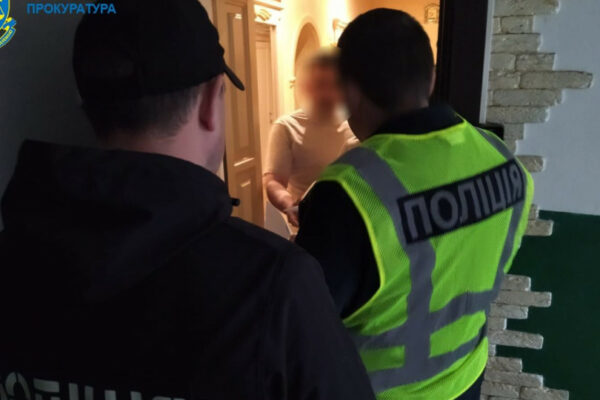 На Хмельниччині судитимуть псевдоволонтера, який продавав гуманітарну допомогу військовим na xmelnichchini suditimut psevdovolontera yakij prodavav gumanitarnu dopomogu vijskovim 67248552f28fe На Хмельниччині судитимуть псевдоволонтера, який продавав гуманітарну допомогу військовим