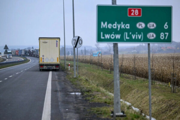 polyaki pripinili blokuvannya punktu propusku na kordoni z ukrad197noyu dpsu 67442978b966f Поляки припинили блокування пункту пропуску на кордоні з Україною, — ДПСУ