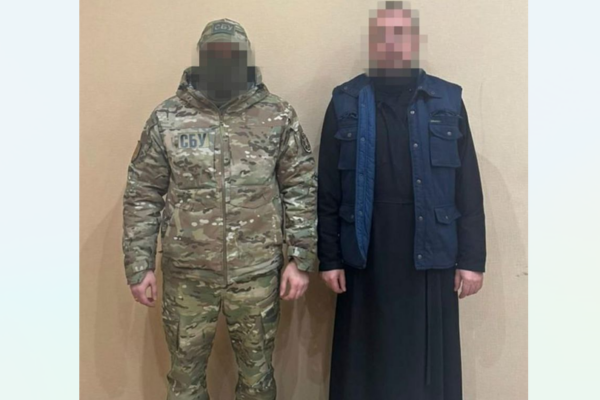 sbu zatrimala klirika upc mp yakij shpiguvav za vijskovimi ta zlivav d197xni pozicid197 vorogu 67457cc56475a СБУ затримала клірика УПЦ МП, який шпигував за військовими та зливав їхні позиції ворогу