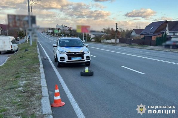 u brovarax vid prichepa legkovika vidletilo koleso ta vdarilo 4 richnu divchinku 672b2335dca0a У Броварах від причепа легковика відлетіло колесо та вдарило 4-річну дівчинку