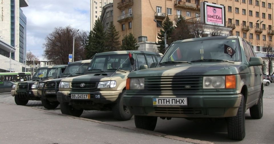 uryad sprostiv reyestraciyu volonterskix avtomobiliv dlya Уряд спростив реєстрацію волонтерських автомобілів для військових