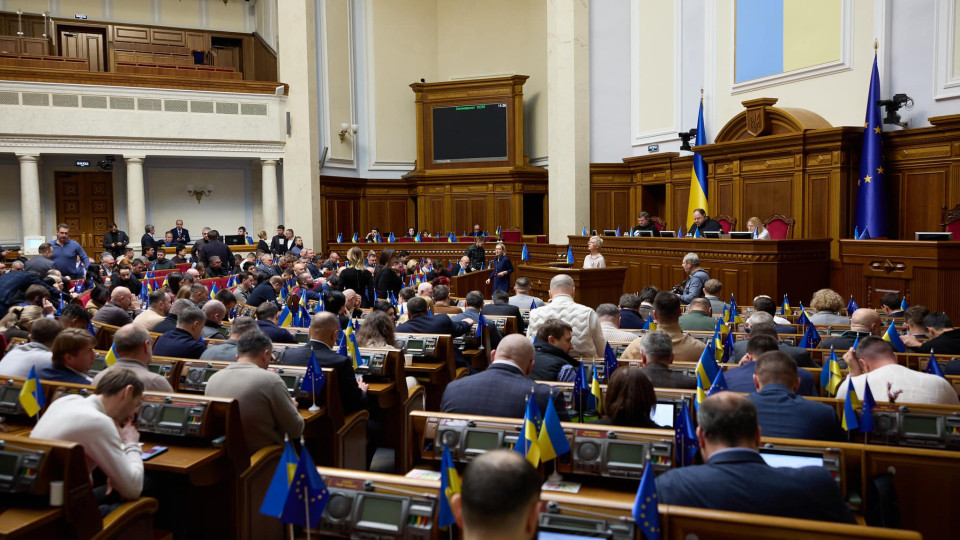 vidstrochka pozbavlennya zradnikiv nagorod zmini u derzhprikordonsluzhbi ruslan stefanchuk povidomiv yaki zakoni uxvalila rada 20 listopada 673ee6f107853 Відстрочка, позбавлення зрадників нагород, зміни у Держприкордонслужбі — Руслан Стефанчук повідомив, які закони ухвалила Рада 20 листопада