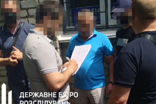 zakrivav adminspravi za xabari sudovogo rozporyadnika vidpravili za d291rati na 4 roki 67272bbc37d87 «Закривав» адмінсправи за хабарі — судового розпорядника відправили за ґрати на 4 роки