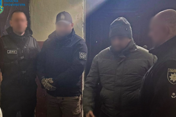 На Закарпатті чоловік за 8 тисяч доларів намагався переправити військовозобов’язаного до Румунії na zakarpatti cholovik za 8 tisyach dolariv namagavsya perepraviti vijskovozobovyazanogo do rumunid197 675b8bba62efd На Закарпатті чоловік за 8 тисяч доларів намагався переправити військовозобов’язаного до Румунії
