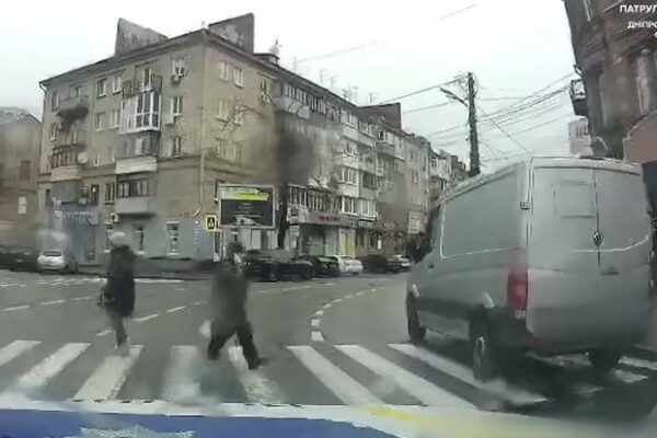 ne propustiv pishoxoda otrimav shtraf u dnipri pokarali vodiya video 6764c2bd2779a Не пропустив пішохода — отримав штраф: у Дніпрі покарали водія, відео