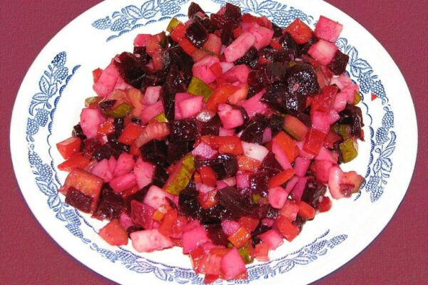 recepti smachnij korisnij salat vinegret iz zelenimi pomidorami 676df83c7b570 Рецепти: Смачний корисний салат «Вінегрет» із зеленими помідорами