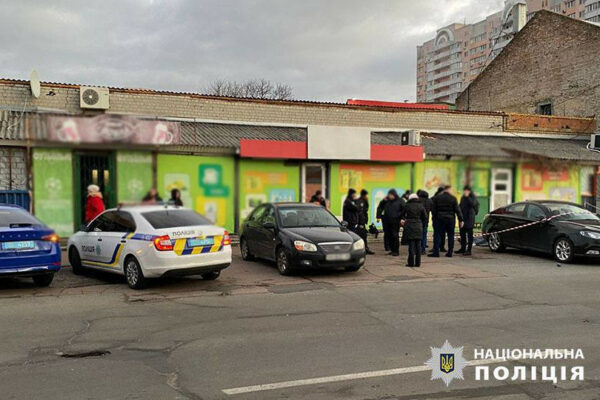 u darnickomu rajoni kiyeva choloviku vistrilili v golovu 6764c2740681c У Дарницькому районі Києва чоловіку вистрілили в голову