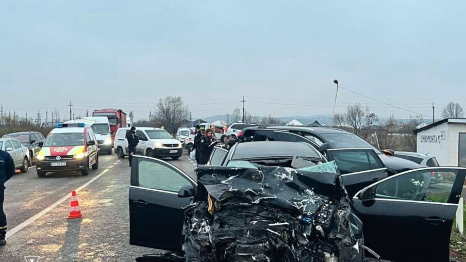 viletiv na zustrichnu smugu i zitknuvsya z avto na zakarpatti zbilshili rozmir zastavi pidozryuvanomu u smertelnij dtp 676dfd723f4f0 Вилетів на зустрічну смугу і зіткнувся з авто — на Закарпатті збільшили розмір застави підозрюваному у смертельній ДТП