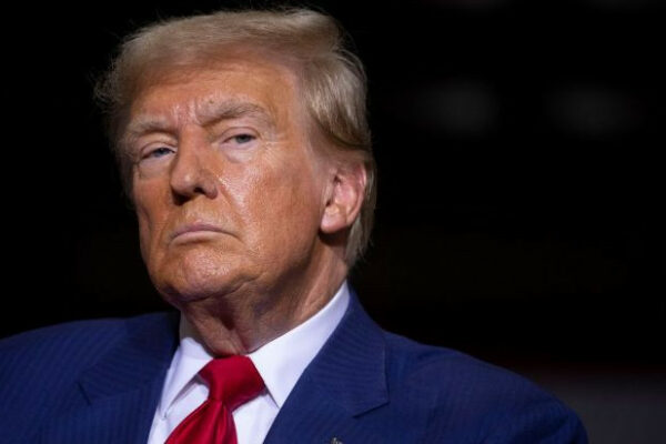 donald tramp pokazav mapu ssha z priyednanoyu kanadoyu 6780778762e8c Дональд Трамп показав мапу США з приєднаною Канадою