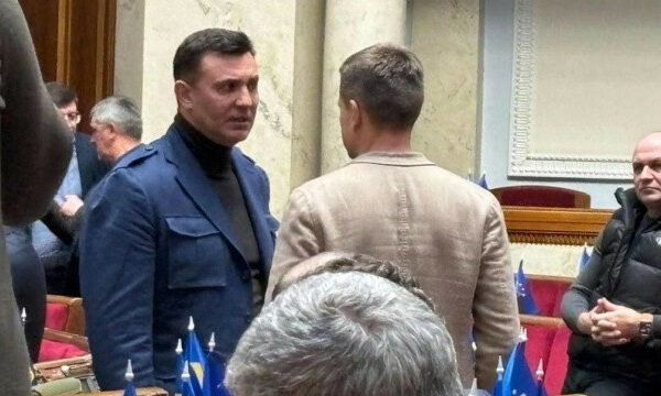 mikola tishhenko prijshov na zasidannya verxovnod197 radi foto 678076f57de3a Микола Тищенко прийшов на засідання Верховної Ради, фото