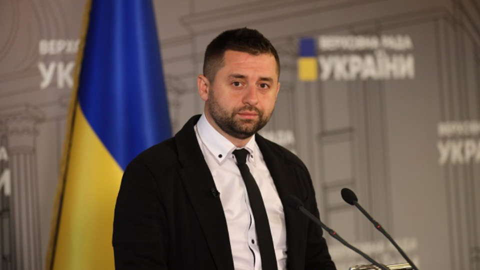 peregovori predstavnikiv ukrad197ni z komandoyu donalda trampa mozhut vidbutisya v lyutomu david Переговори представників України з командою Дональда Трампа можуть відбутися в лютому — Давид Арахамія