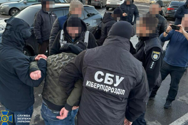 pracevlashtovuvali uxilyantiv v it kompaniyu dlya vid197zdu za kordon na lvivshhini vikrili sxemu 6792ebcb58954 «Працевлаштовували» ухилянтів в ІТ-компанію для виїзду за кордон — на Львівщині викрили схему