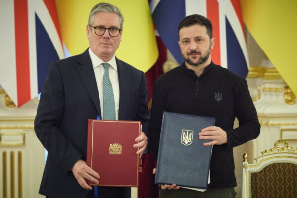 ukrad197na ta velika britaniya pidpisali deklaraciyu pro storichne partnerstvo na pershu chvert xxi stolittya dokument 6789ade452570 Україна та Велика Британія підписали декларацію про сторічне партнерство на першу чверть XXI століття – документ