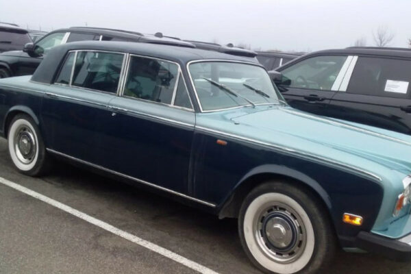 v ukrad197ni areshtuvali kolekcijnij rolls royce yakij vvezli kontrabandnim shlyaxom 679c234211988 В Україні арештували колекційний Rolls-Royce, який ввезли контрабандним шляхом
