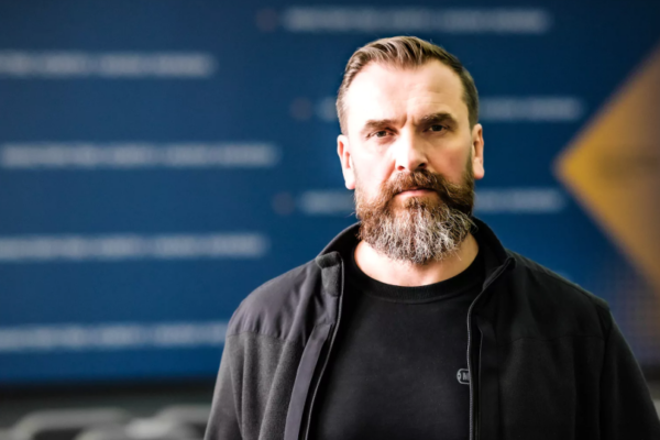 shkilna scenka pobittya vijskovogo tck oksen lisovij nazvav incident ganebnim i nepripustimim 67b7dbbfc14be Шкільна сценка побиття військового ТЦК – Оксен Лісовий назвав інцидент «ганебним і неприпустимим»