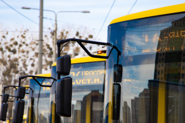 u kmda vidpovili yak budut ogoloshuvati xvilinu movchannya v gromadskomu transporti kiyeva 67b7d72832308 У КМДА відповіли, як будуть оголошувати хвилину мовчання в громадському транспорті Києва