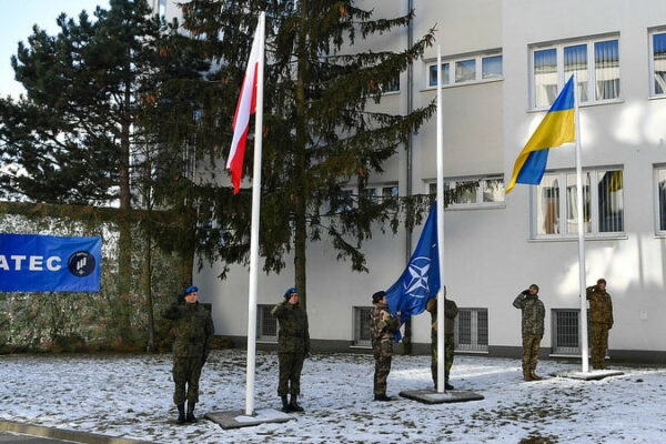 u polshhi vidkrili spilnij centr nato ukrad197na 67b7dbaf0a184 У Польщі відкрили спільний центр НАТО-Україна
