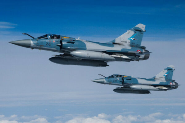 ukrad197na otrimala pershi vinishhuvachi mirage 2000 ministr oboroni francid197 67a55d57a2530 Україна отримала перші винищувачі Mirage 2000, — міністр оборони Франції