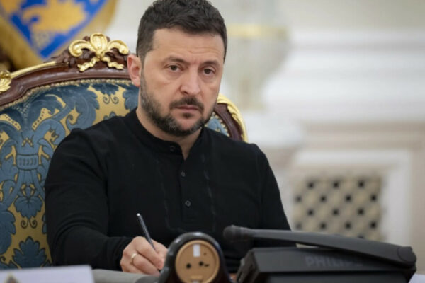 volodimir zelenskij zayaviv shho kritikoyu zakonu pro dobudovu energoblokiv na xmelnickij aes zajmayutsya ti xto napovnyuye kishenyu vid dorozhchod197 energid197 nizh atomna 67aea12775041 Володимир Зеленський заявив, що критикою закону про добудову енергоблоків на Хмельницькій АЕС займаються ті, «хто наповнює кишеню від дорожчої енергії, ніж атомна»
