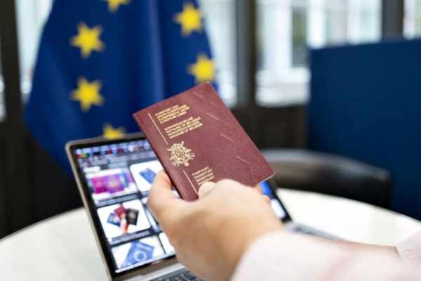 Без штампів, але зі збором біометричних даних — ЄС може з жовтня змінити правила перетину кордону bez shtampiv ale zi zborom biometrichnix danix yes mozhe z zhovtnya zminiti pravila peretinu kordonu 67ca4c0ac333b Без штампів, але зі збором біометричних даних — ЄС може з жовтня змінити правила перетину кордону