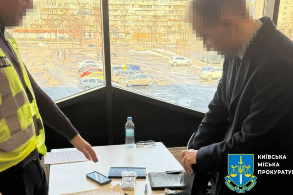 stolichnomu advokatu ogolosheno pidozru za vimagannya 25 tisyach za viklyuchennya z vijskovogo obliku 67ca4718d8749 Столичному адвокату оголошено підозру за вимагання $25 тисяч за виключення з військового обліку