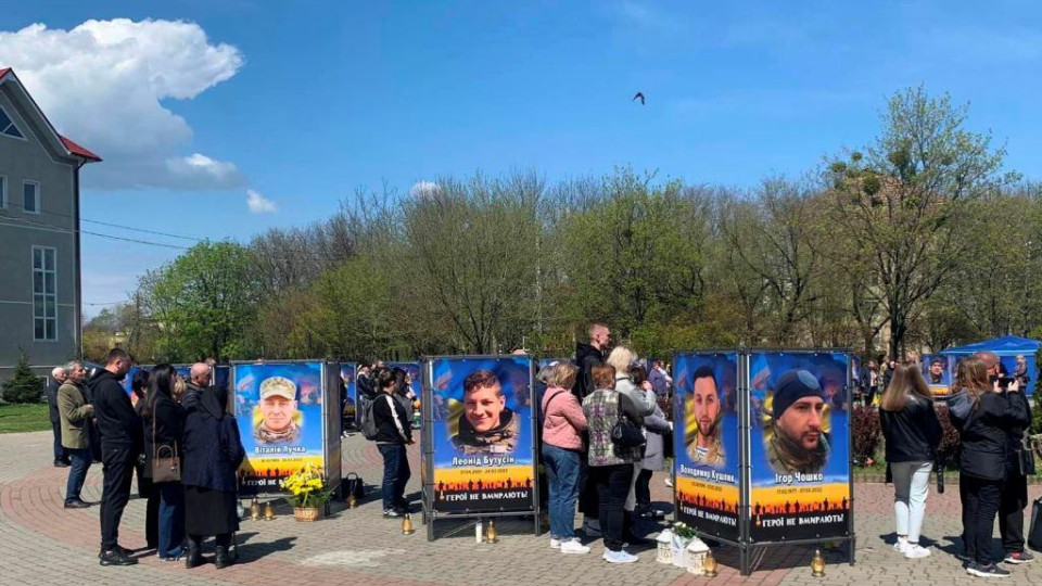 u kalushi sud prityagnuv do vidpovidalnosti cholovika yakij vikrav lampadku z aled197 gerod197v 67ca55046ebe2 У Калуші суд притягнув до відповідальності чоловіка, який викрав лампадку з Алеї Героїв