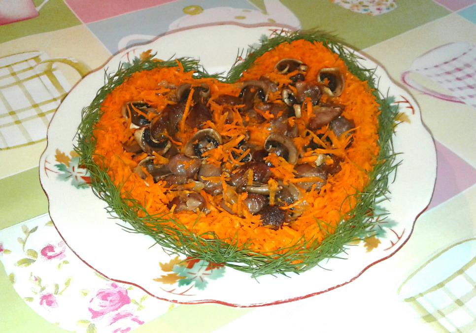 recepti smachnij sitnij domashnij salat iz kuryachix serdechok 680ad9f4661d8 Рецепти: Смачний ситний домашній салат із курячих сердечок
