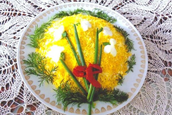 recepti smachnij svyatkovij sitnij salat proliski 68019f5e5f4b9 Рецепти: Смачний святковий ситний салат «Проліски»